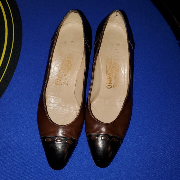 Chocolate Leather Salvatore Ferragamo Kitten Heels - Picture 4 of 7